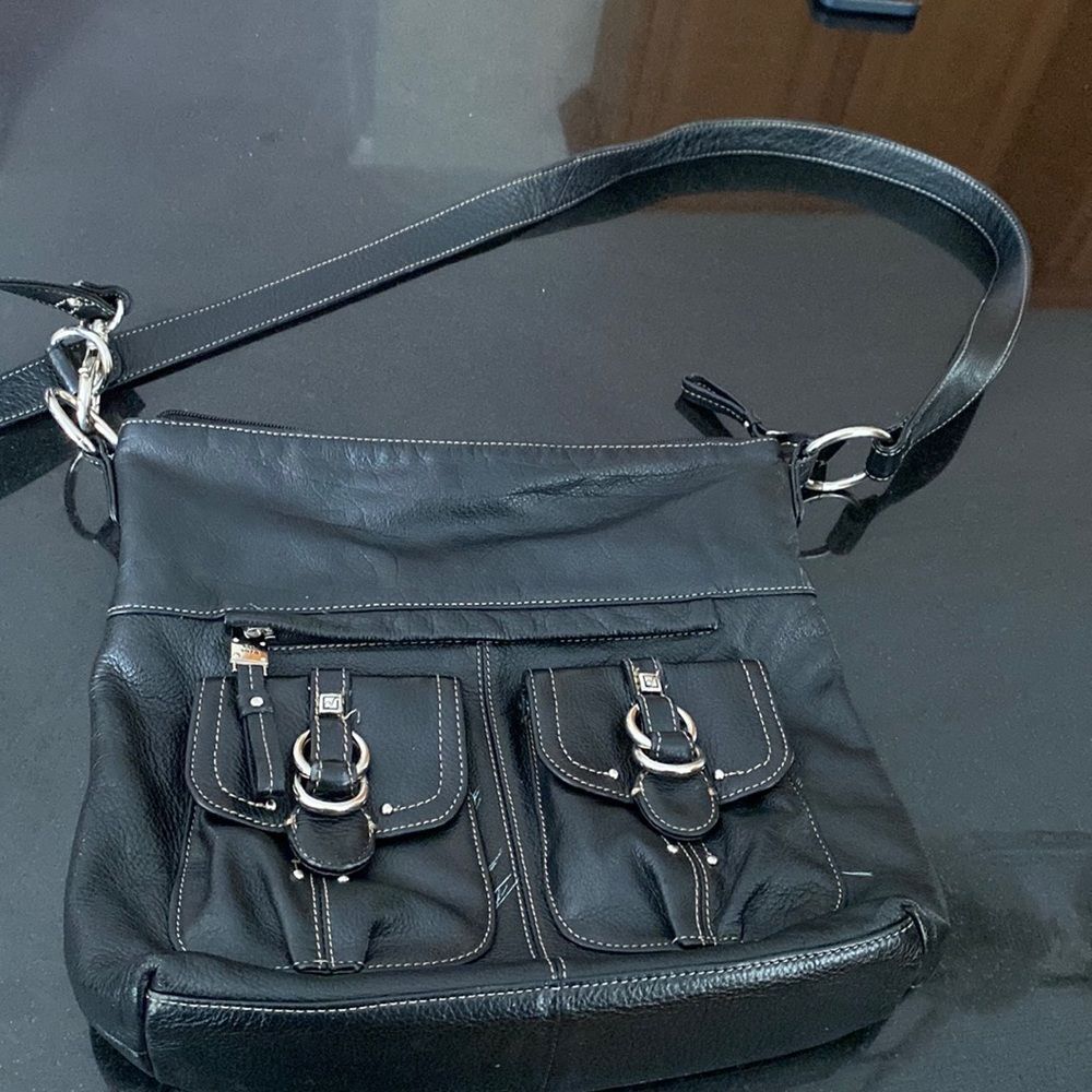Stone Mountain black leather pocketbook with silver accents